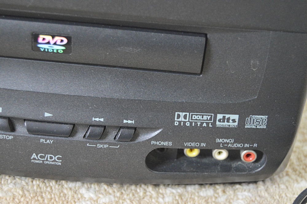 Sansui 9" AC/DC Color TV with DVD/CD Player