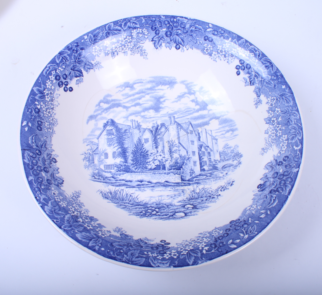 Wedgewood Queen's Ware Romantic England
