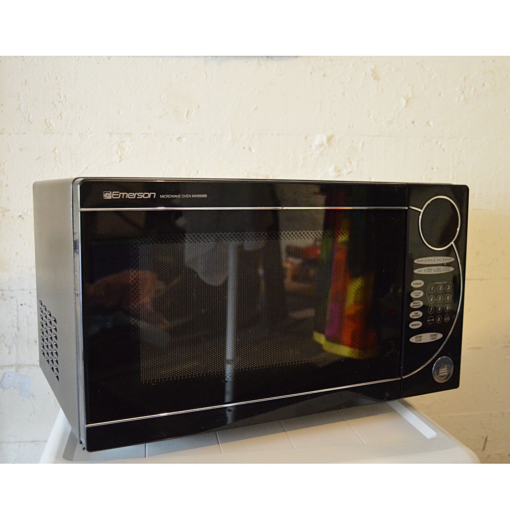Emerson Microwave Oven