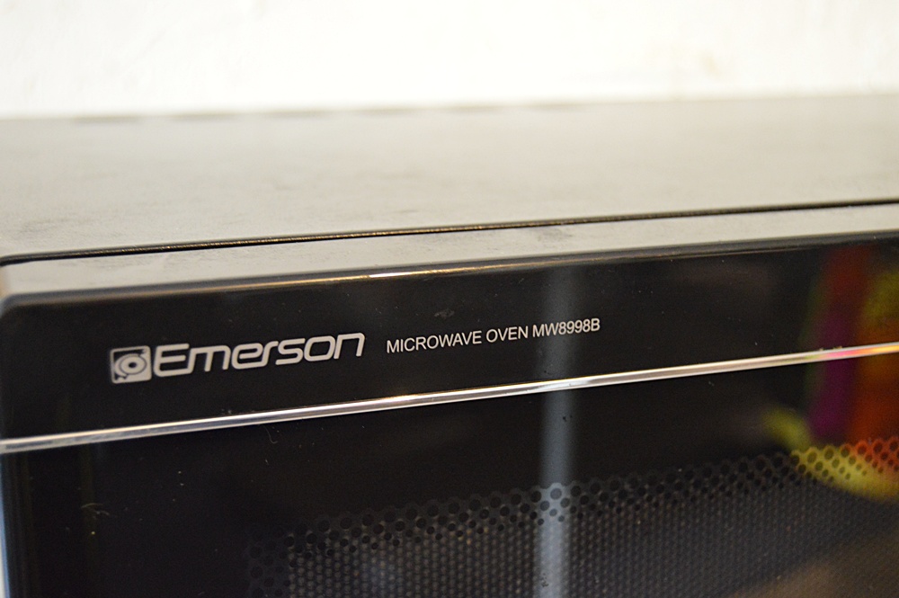 Emerson Microwave Oven