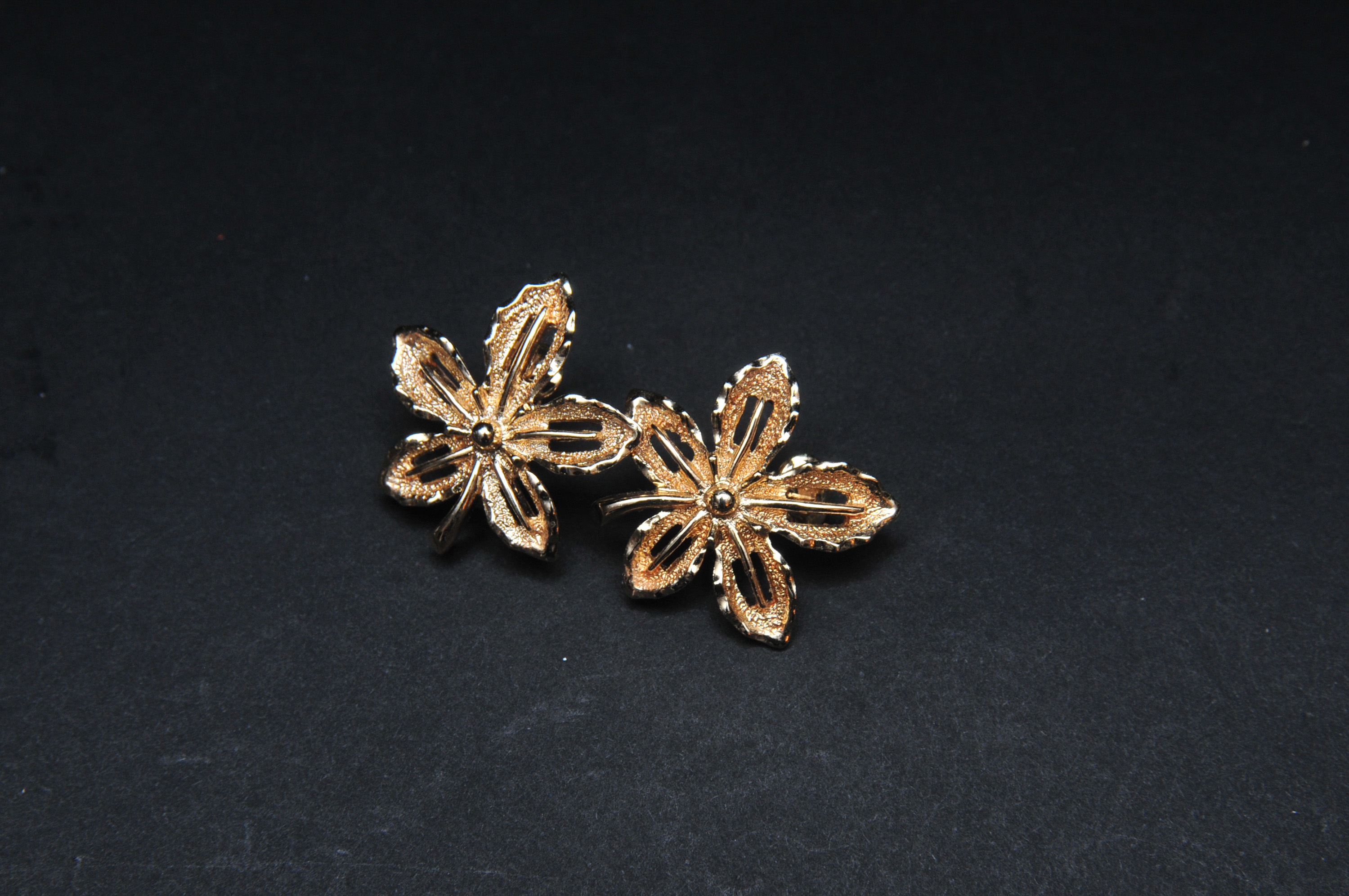 Vintage Sarah Coventry Ivy Leaf Pin and Clip-On Earrings Set and Silver Tone Ring