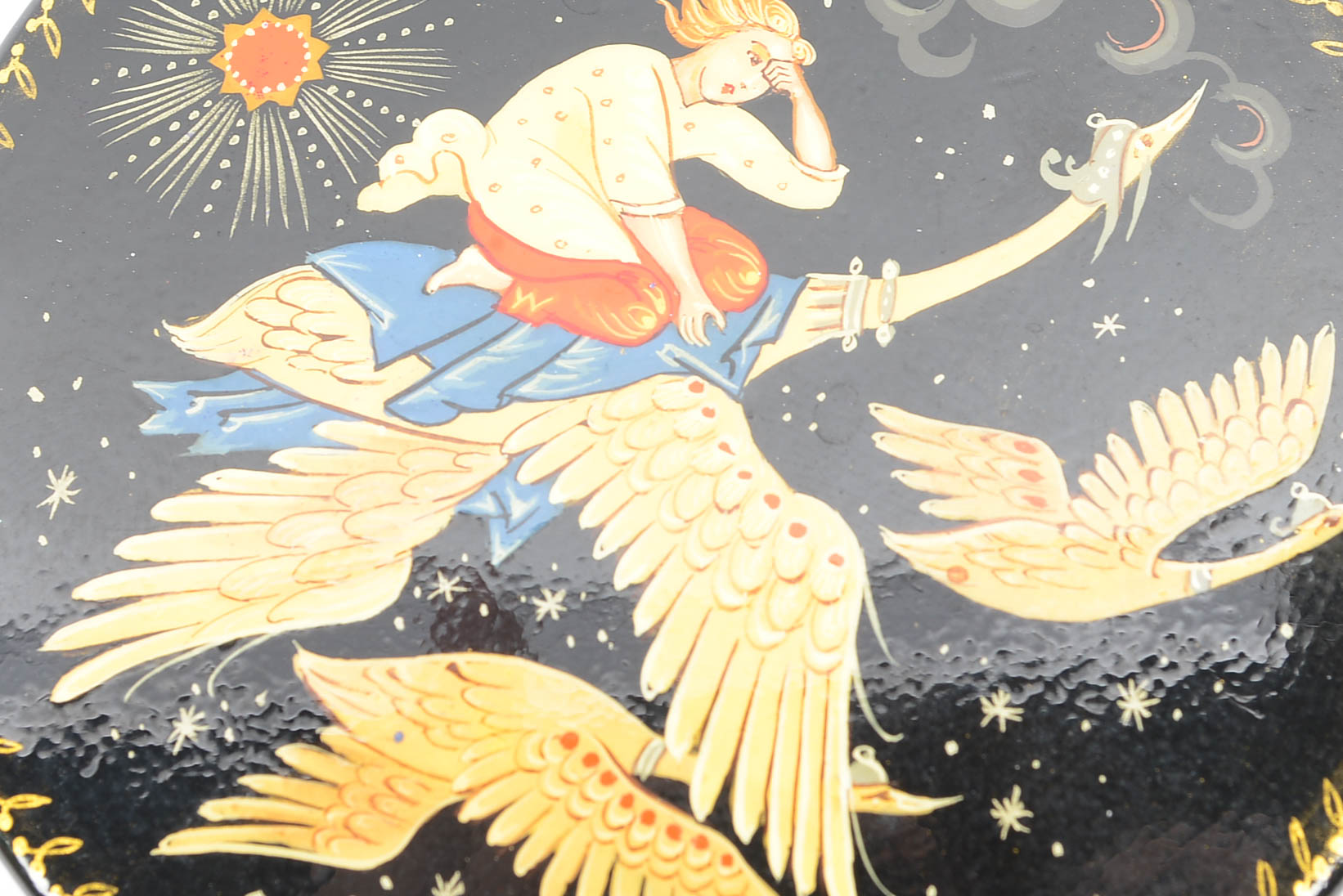 Signed 1982 (pre trade) Russian Papier- mache Lacquer Box