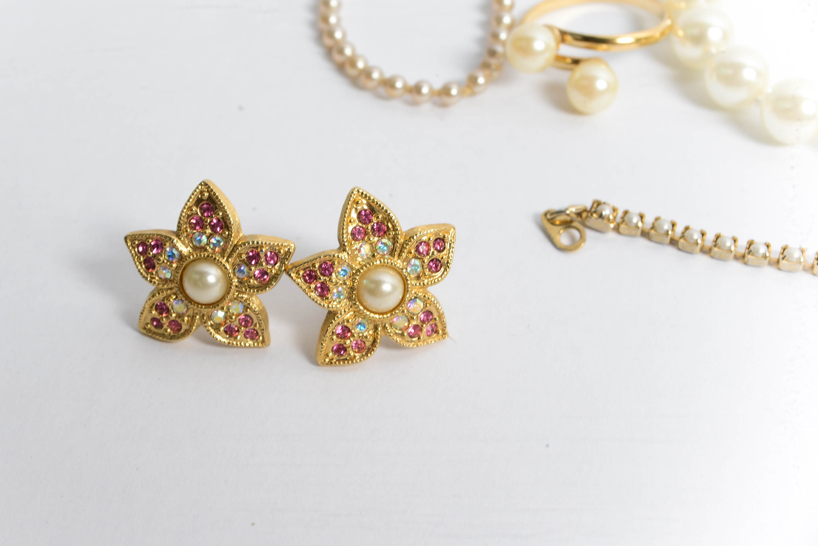 Pearl Jewelry - Natural, Cultured and Seed Pearls