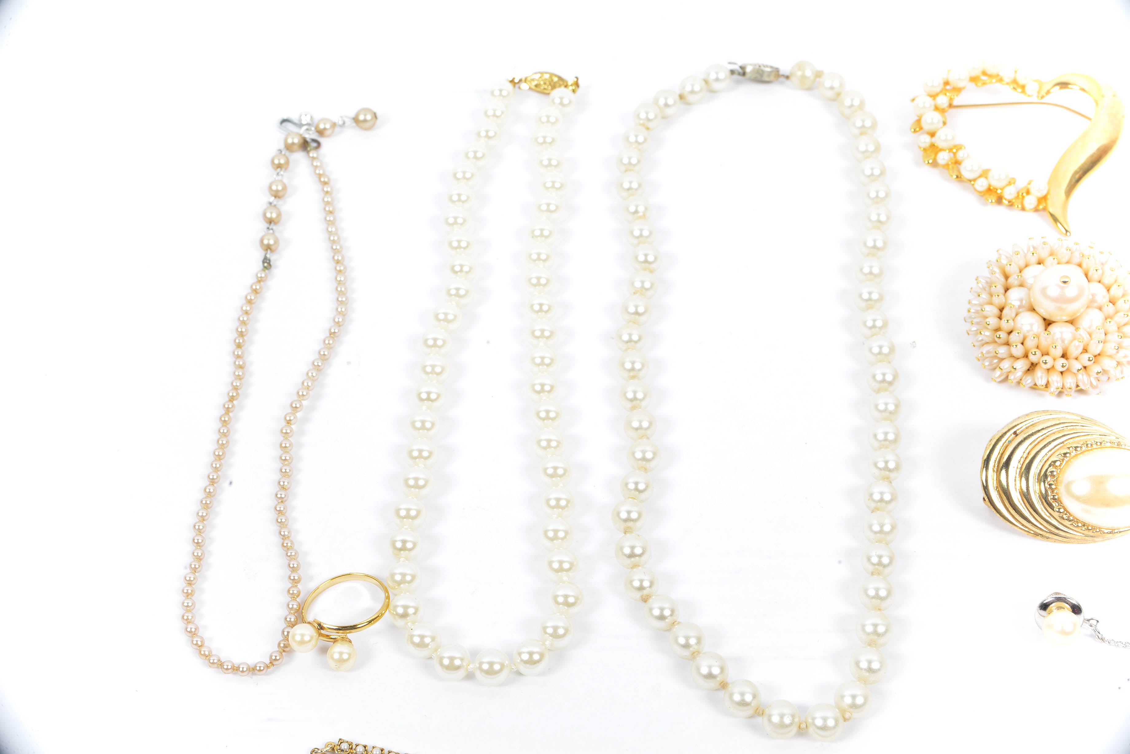Pearl Jewelry - Natural, Cultured and Seed Pearls