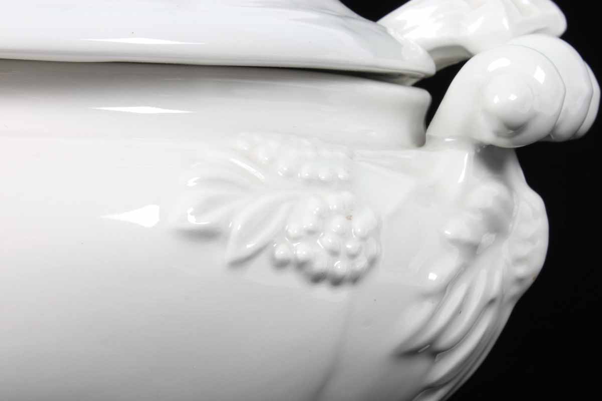 Red-Cliff Ironstone Soup Tureen