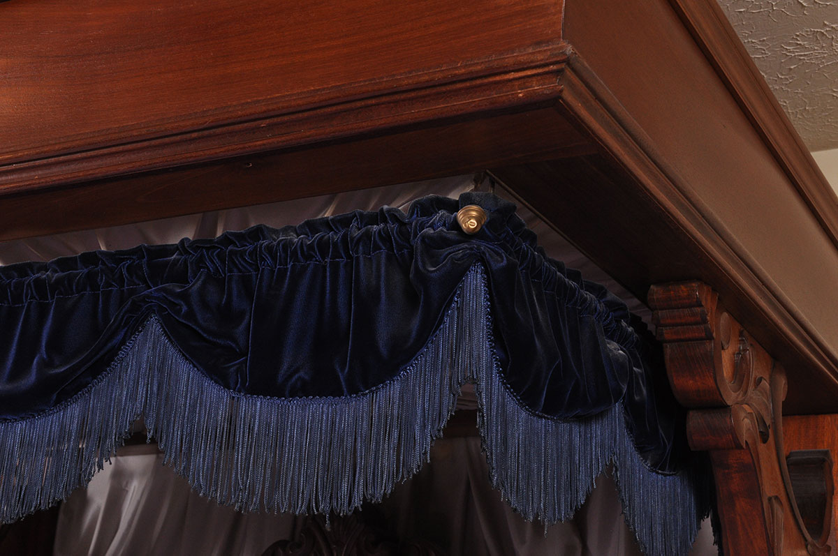 Antique Empire Mahogany Veneer King Size Canopy Bed