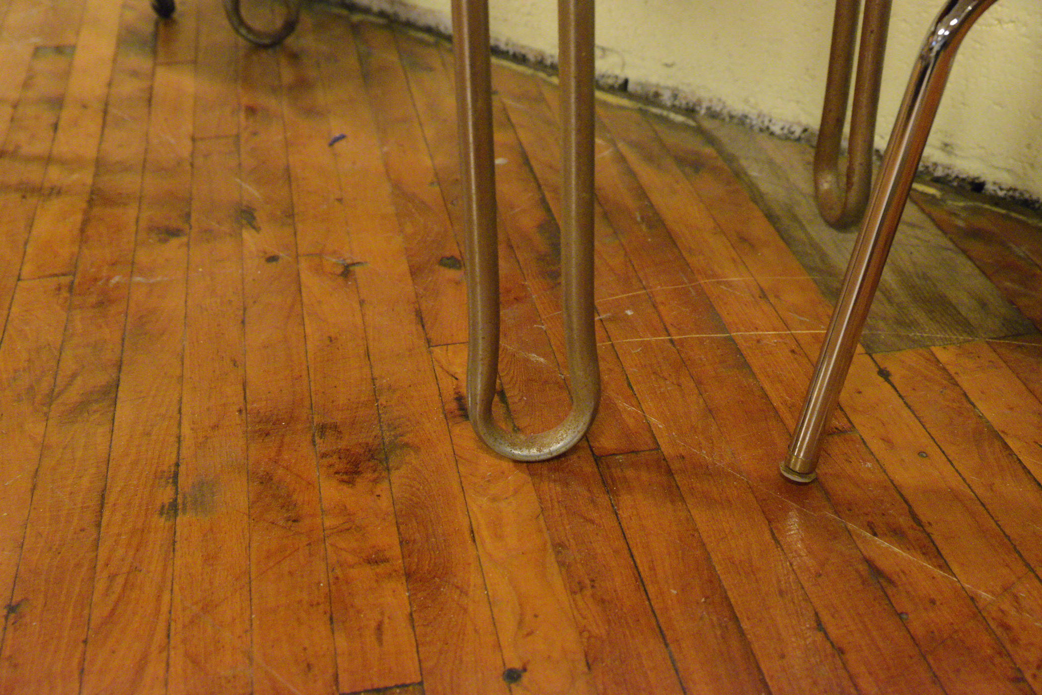 Vintage 1920s Enamel Top Kithen Table with Chairs