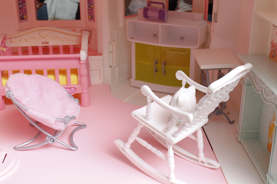 Barbie Dream House Victorian Mansion Plastic Dollhouse