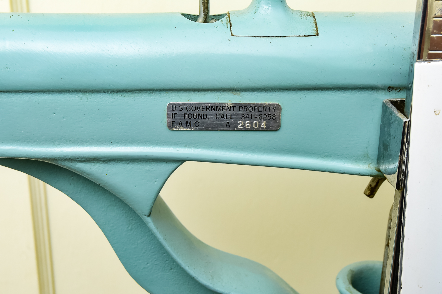 U.S. Government-Issue Floor Scale