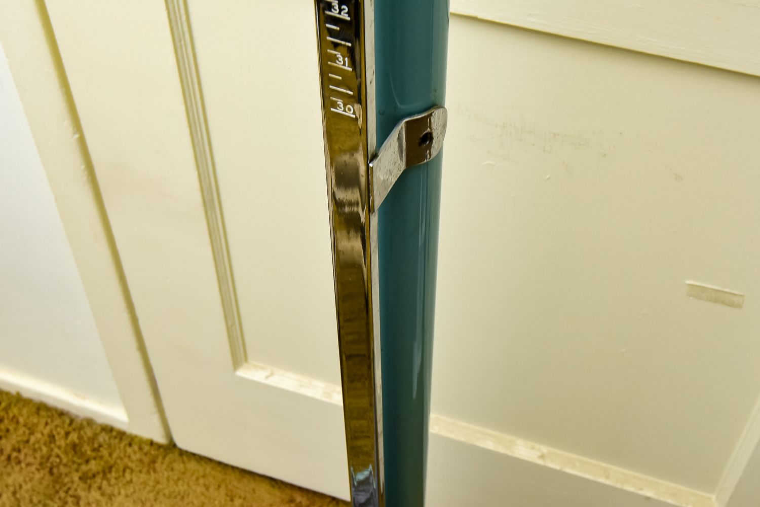 U.S. Government-Issue Floor Scale