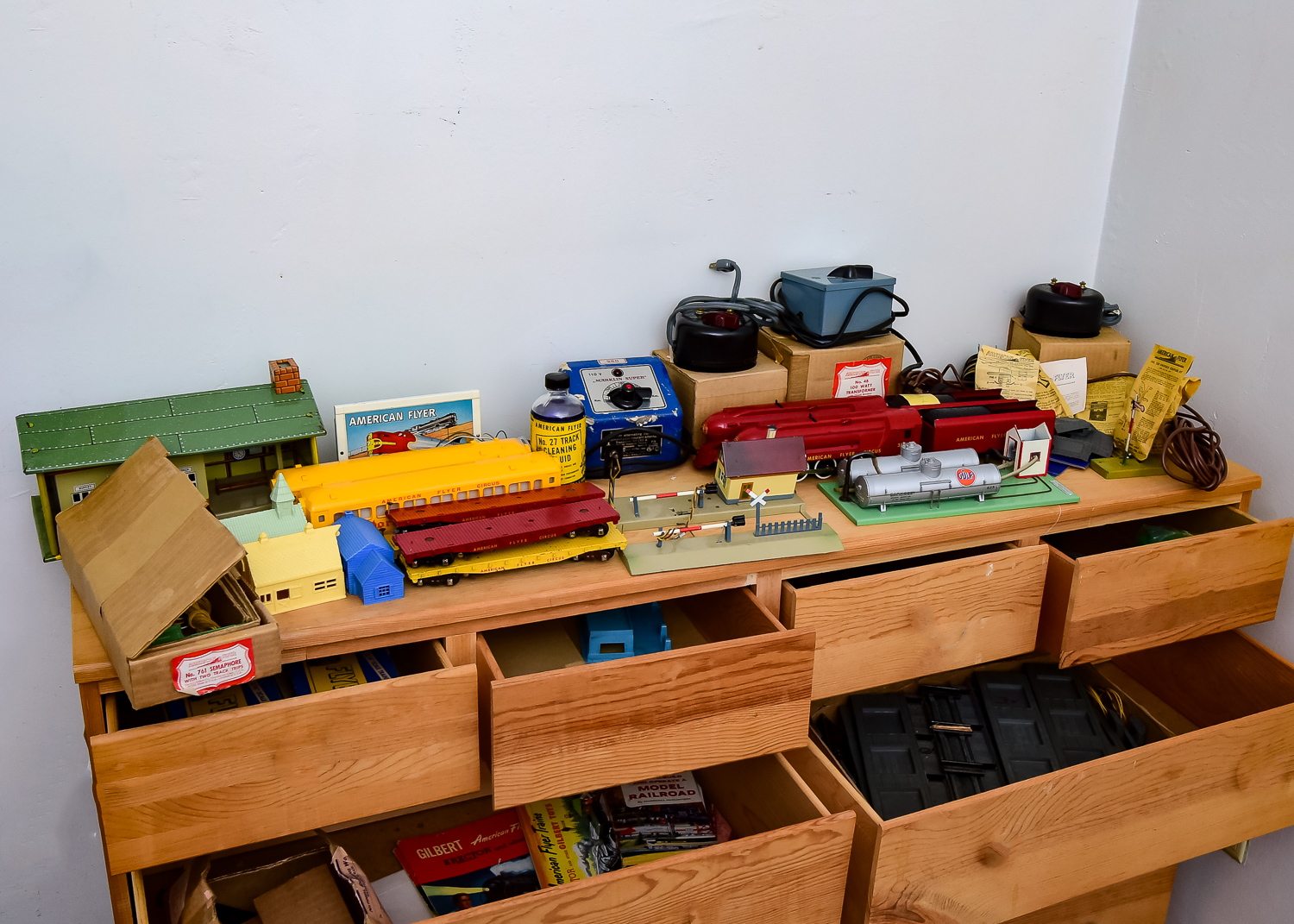 Vintage Gilbert American Flyer Train Set