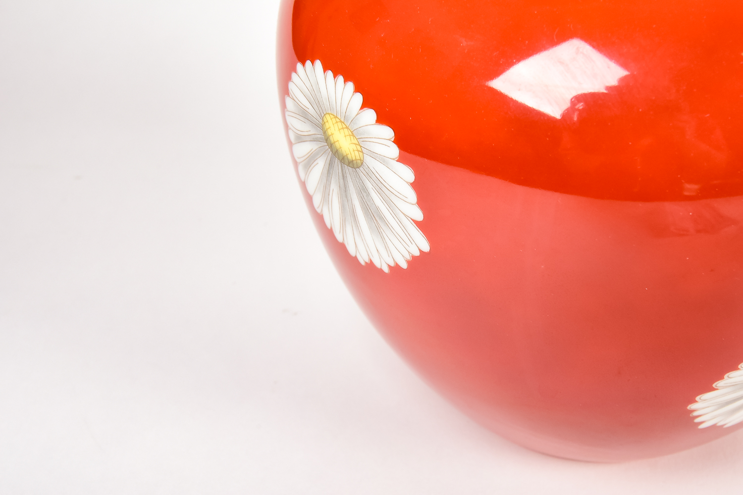 Vintage Noritake Red Daisy Vase