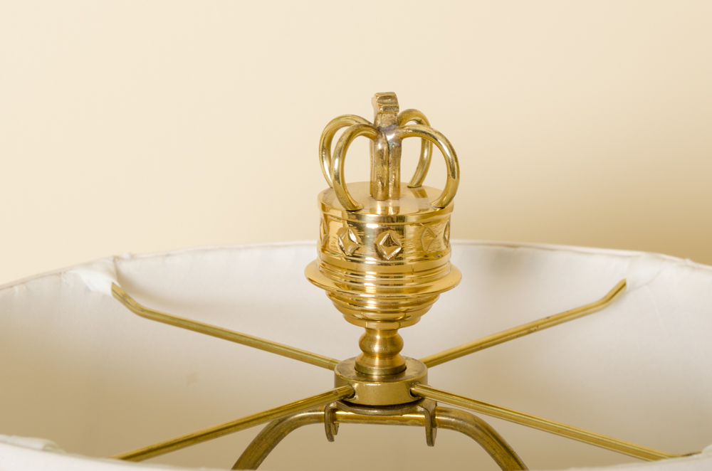 Neoclassical Style Table Lamp