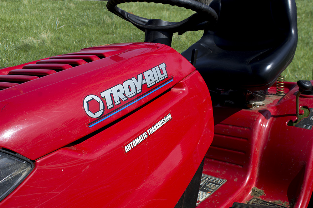 Troy-Bilt Bronco Gas Riding Lawn Mower