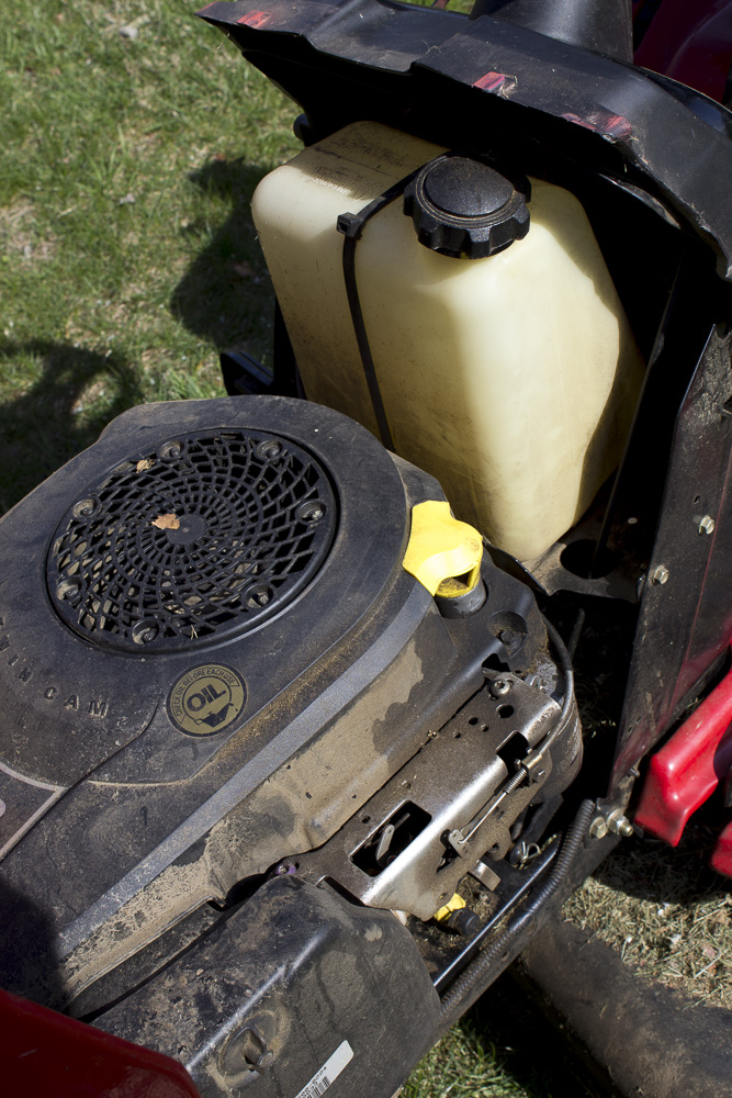 Troy-Bilt Bronco Gas Riding Lawn Mower