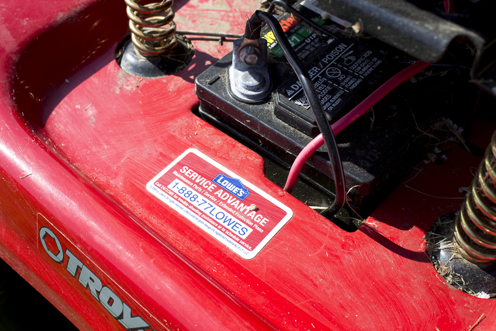 Troy-Bilt Bronco Gas Riding Lawn Mower