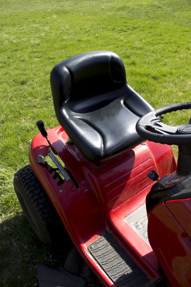 Troy-Bilt Bronco Gas Riding Lawn Mower