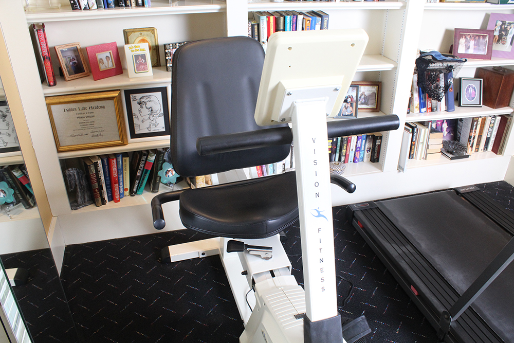 Vision Fitness R220 Stationary Bike
