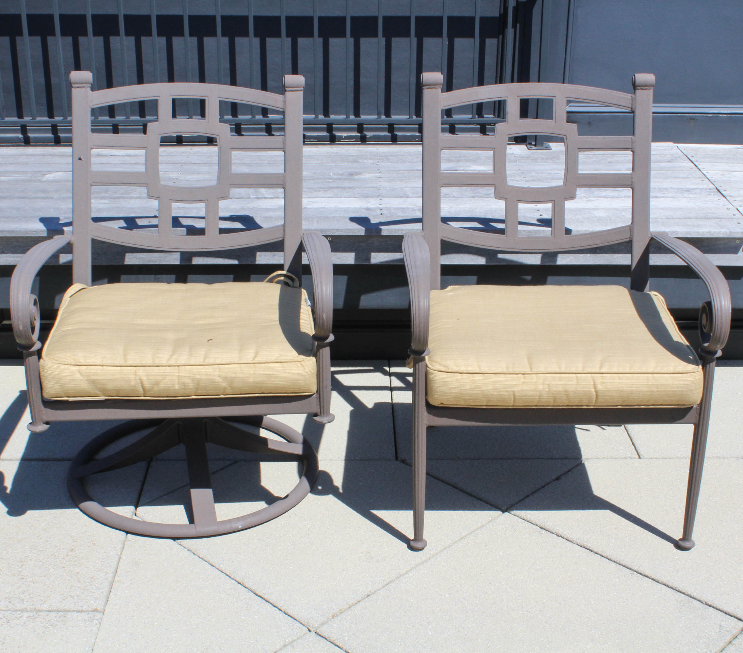 Carter Grandle Patio Furniture Set