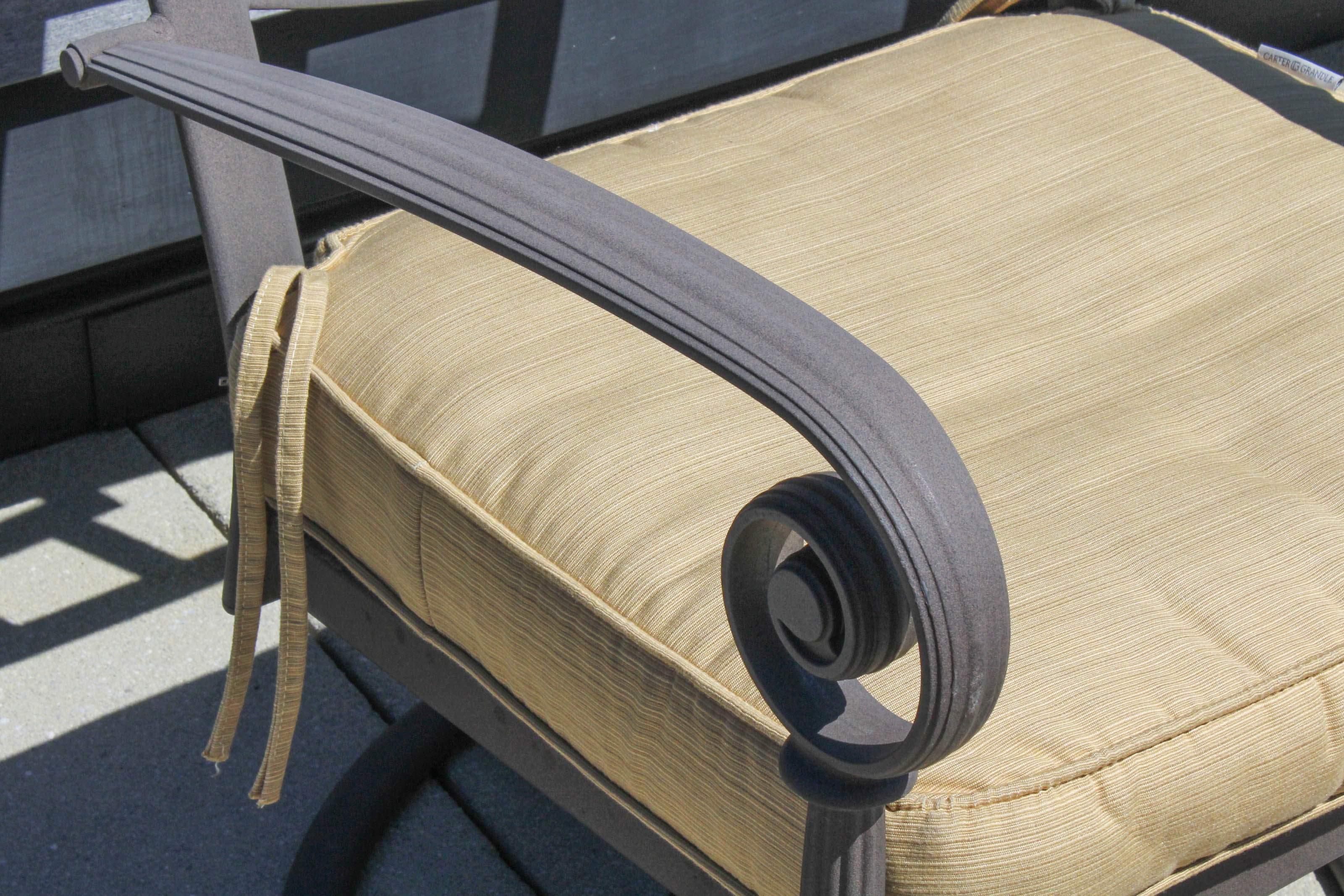 Carter Grandle Patio Furniture Set