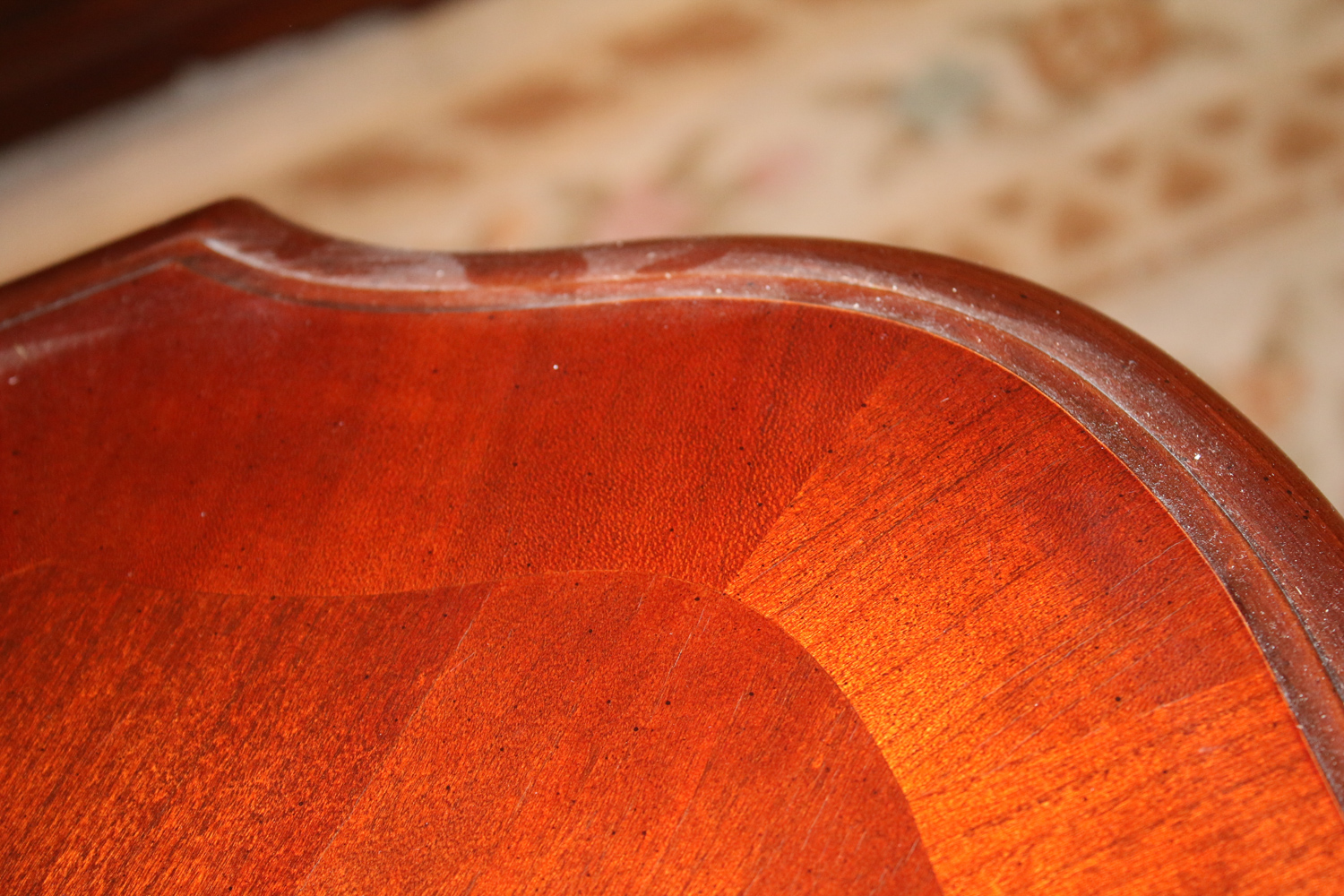 Lexington Cherry Dining Table and Chairs