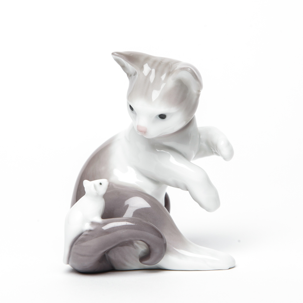 Lladro "Cat and Mouse" Figurine
