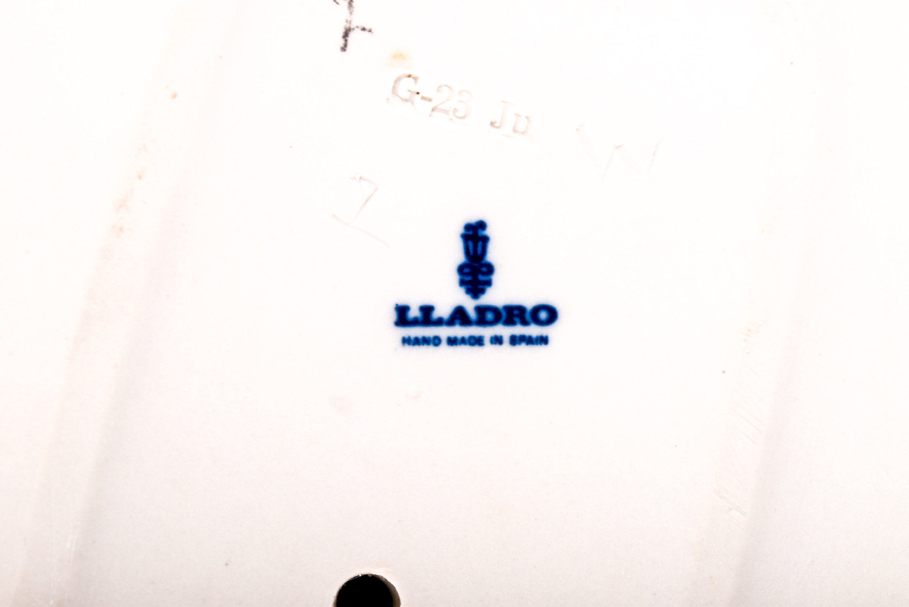 Lladro Tea Offering Figurine