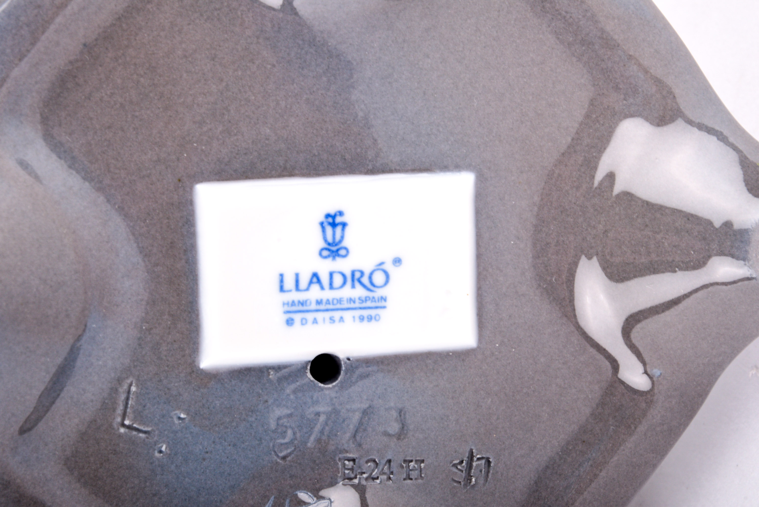 Lladro Japanese Geisha with Flower Filled Platter