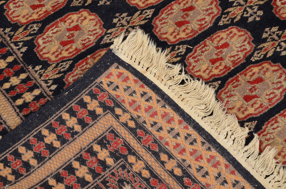 Turkmen Tekke Memling Gul Field Area Rug