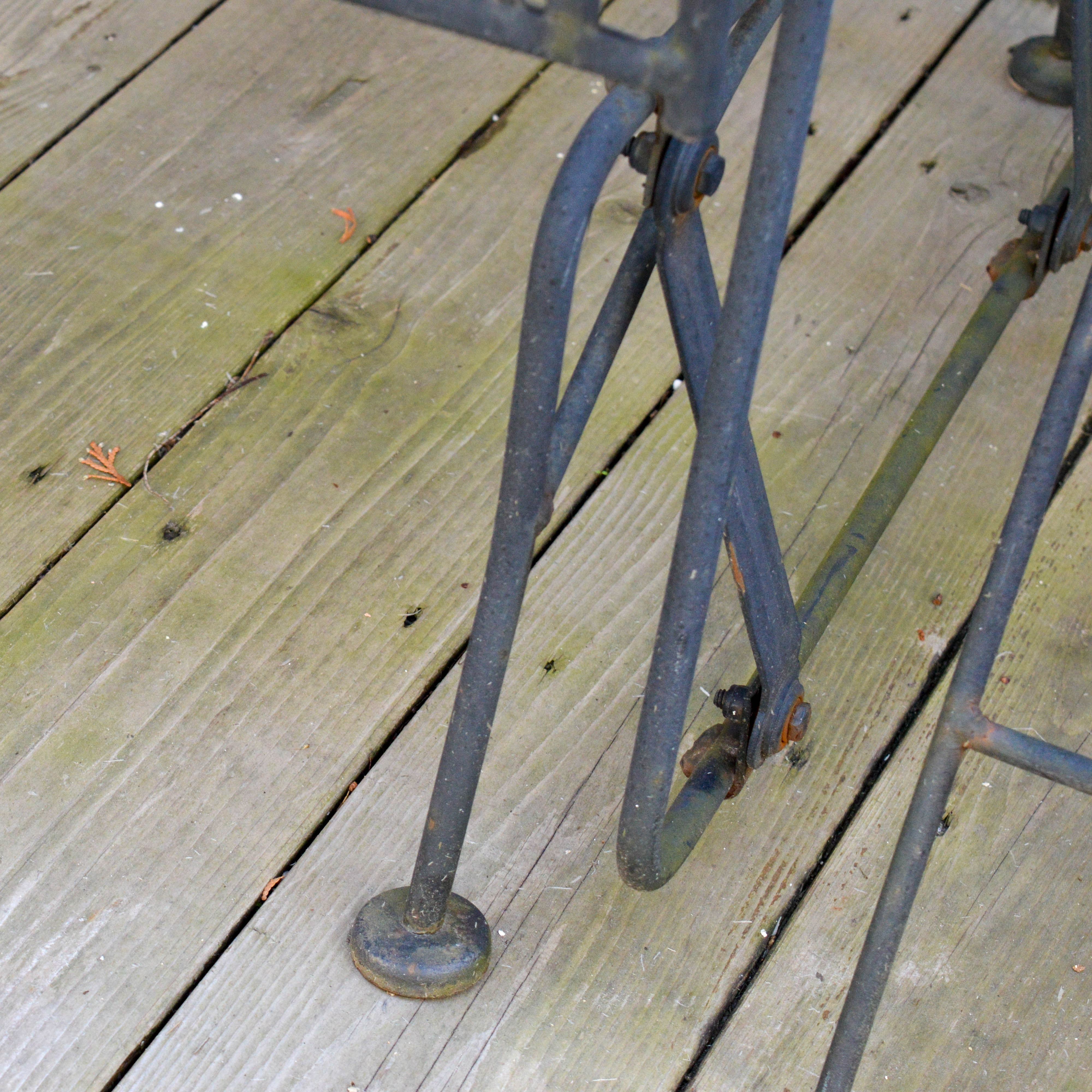 Patio Rocker with Side Table