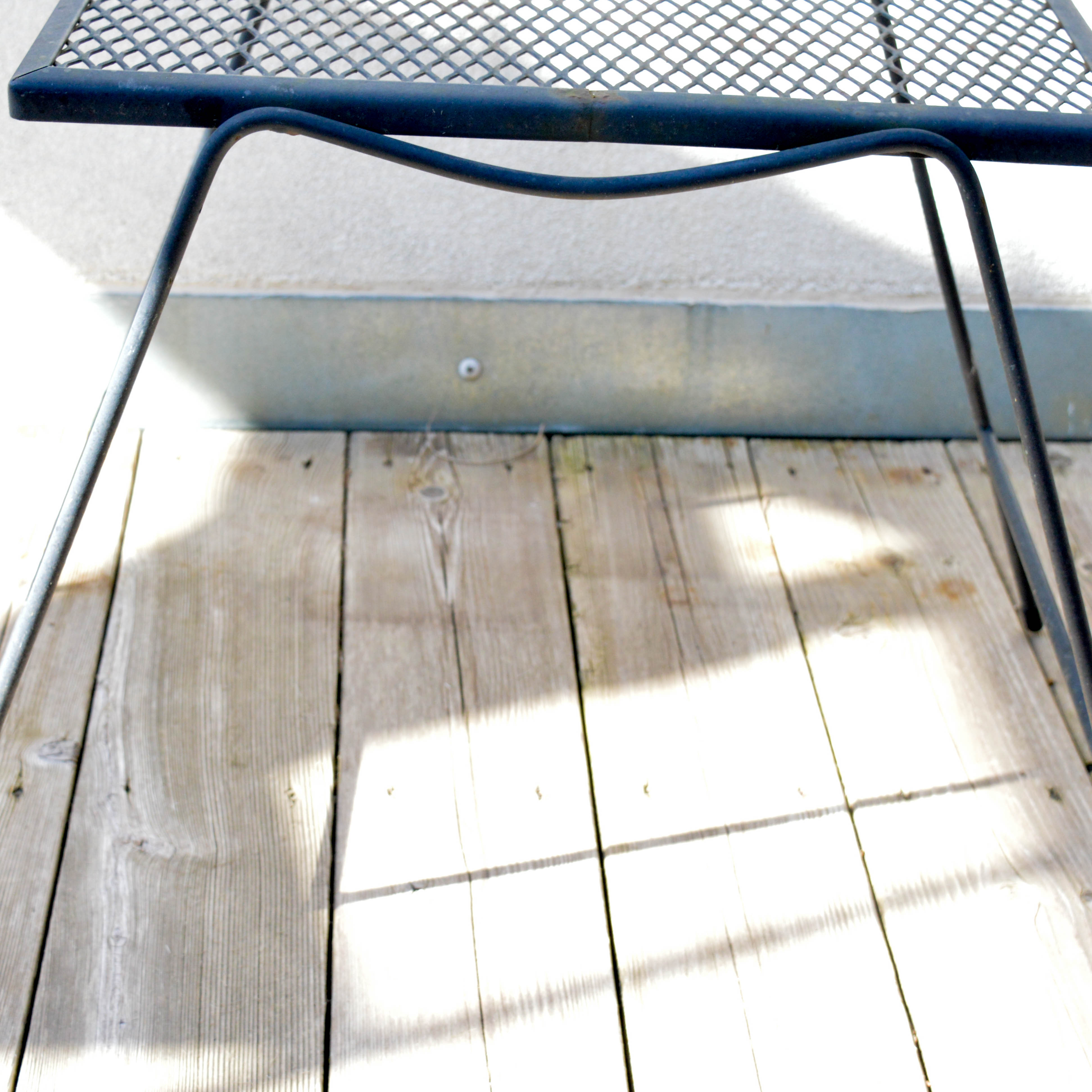 Patio Lounge Chair with Side Table