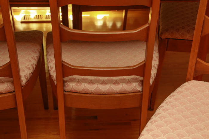 Facet by Broyhill Mid Century Modern Dining Table and Chairs