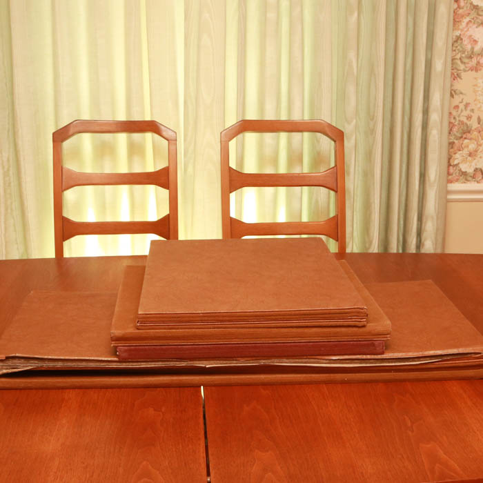 Facet by Broyhill Mid Century Modern Dining Table and Chairs