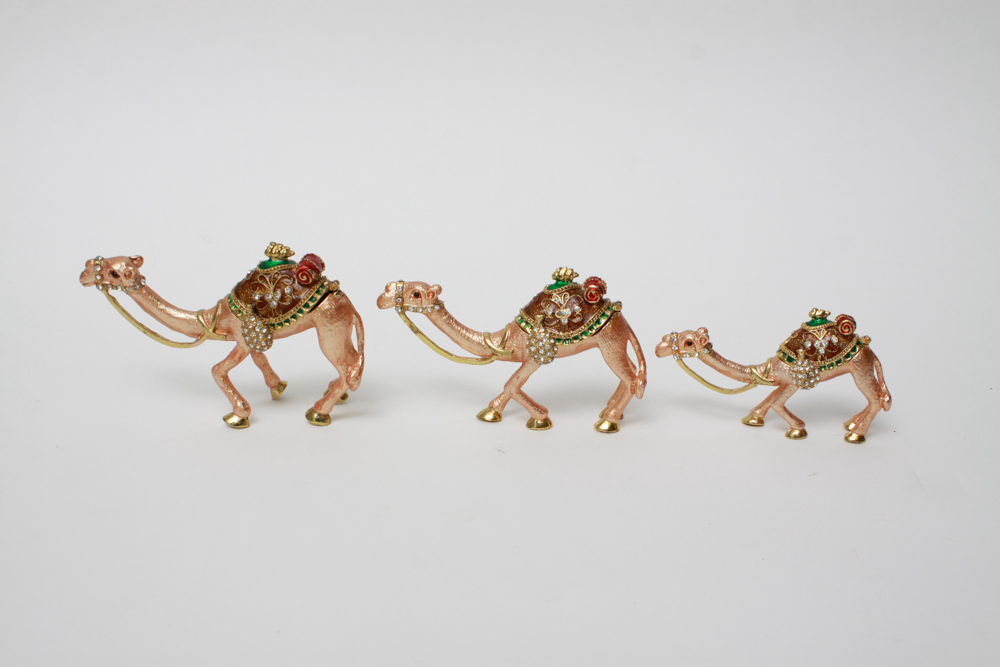 Oil Wick Coffee Pot, Camel Trinket Boxes, and Novelty Rug Coasters