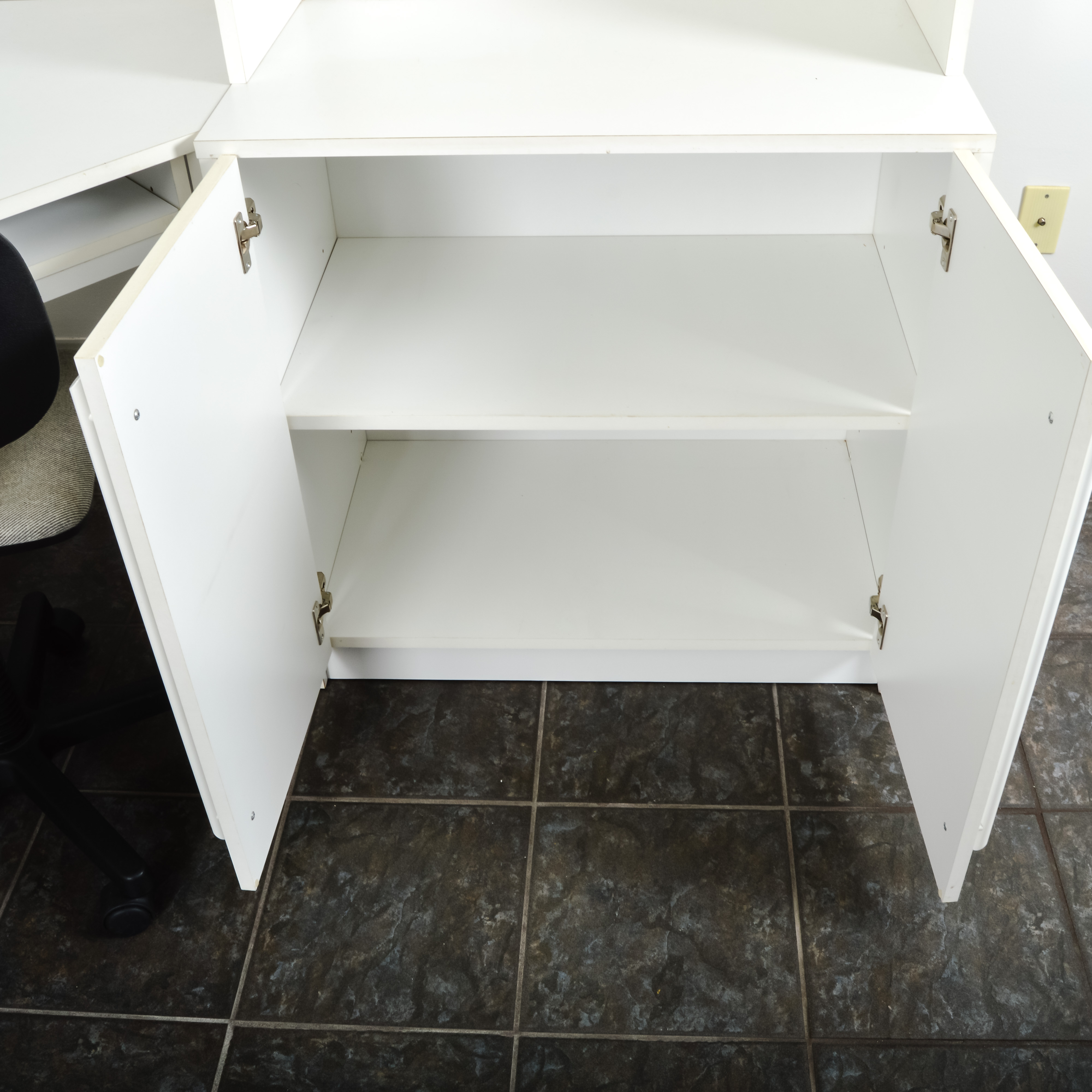 Corner Desk Set in White with Chair