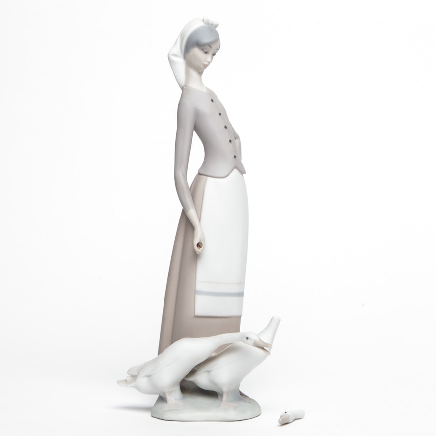 Lladro "Girl with Geese" Figurine