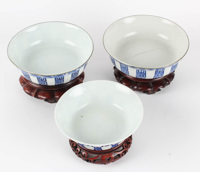 Selection of Chinese Blue and White China Bowls With Wooden Stand