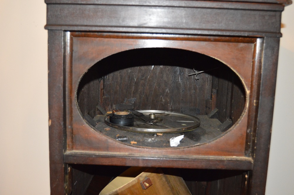 Brunswick Phonograph Model 200 Wood Case