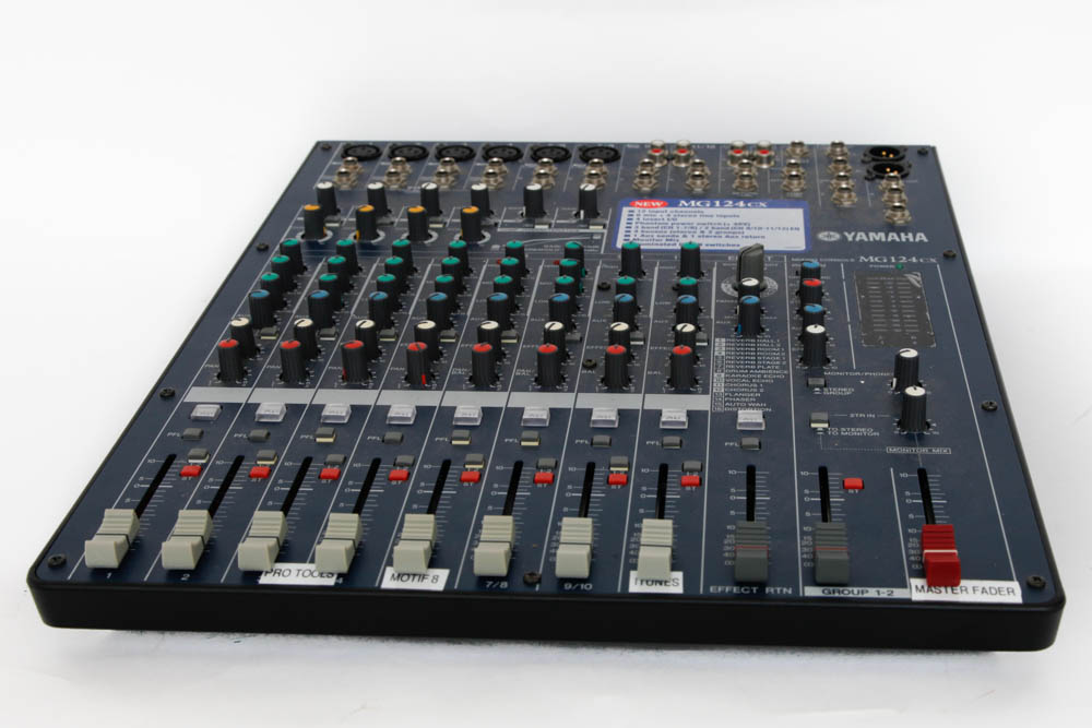 Yamaha Sound Mixing Console