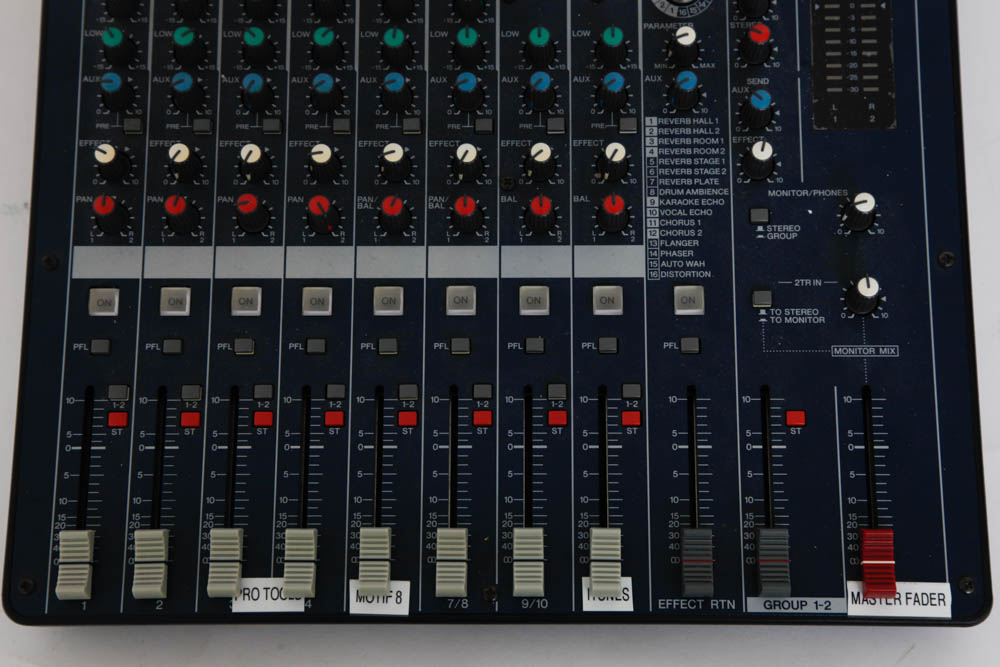Yamaha Sound Mixing Console