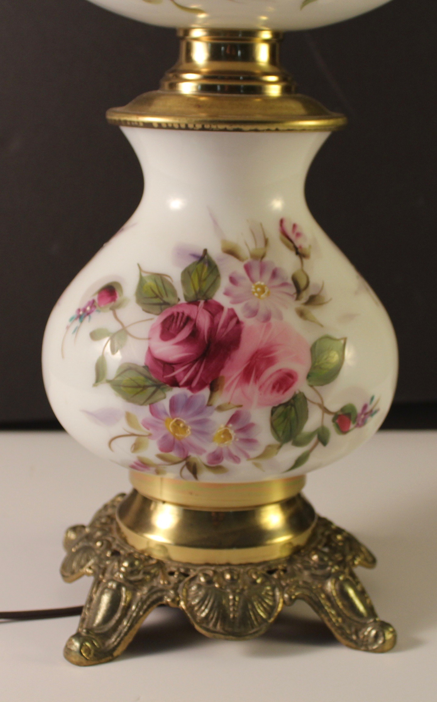 L.G. Wright Glass Co. Vintage Parlor Lamp