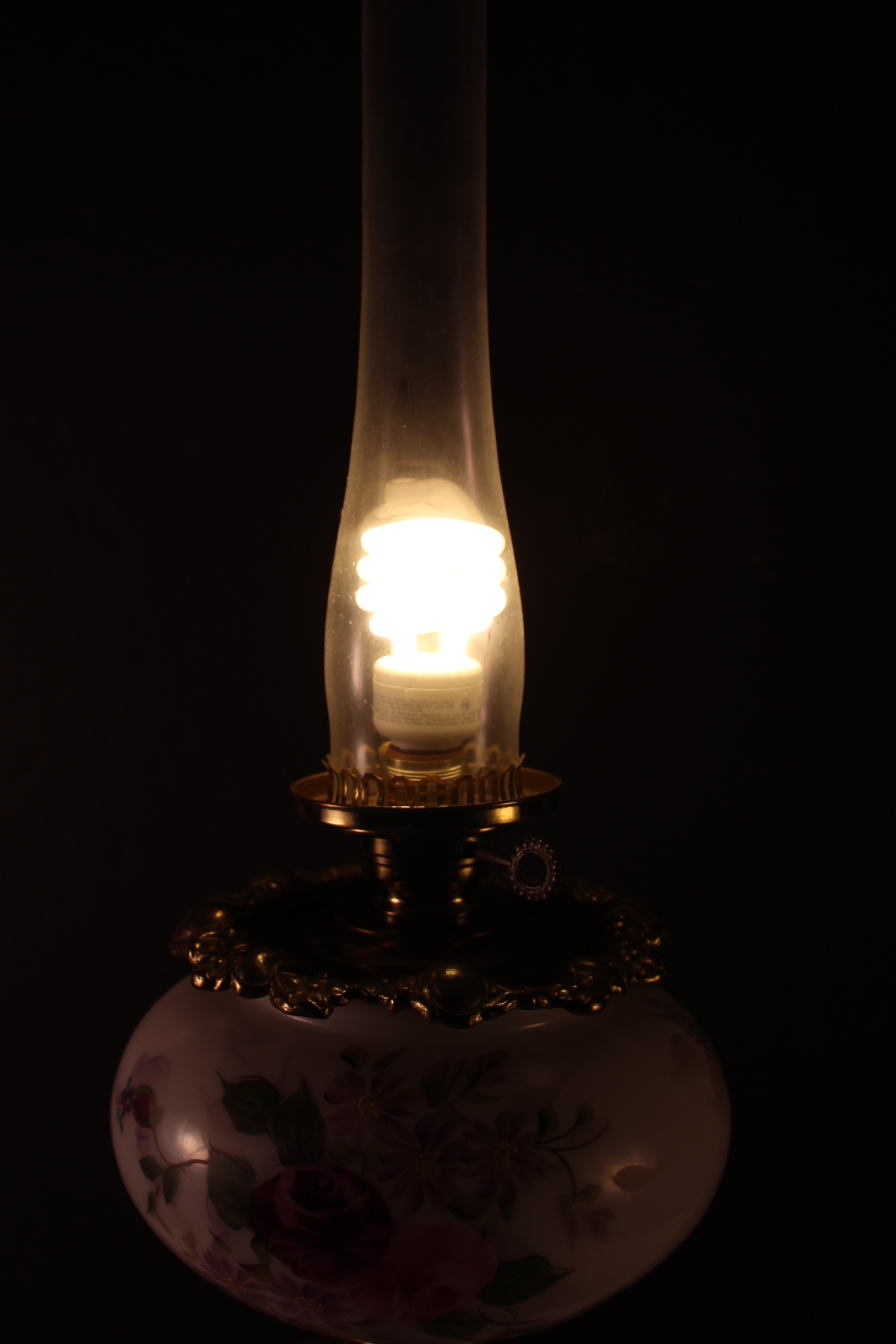 L.G. Wright Glass Co. Vintage Parlor Lamp