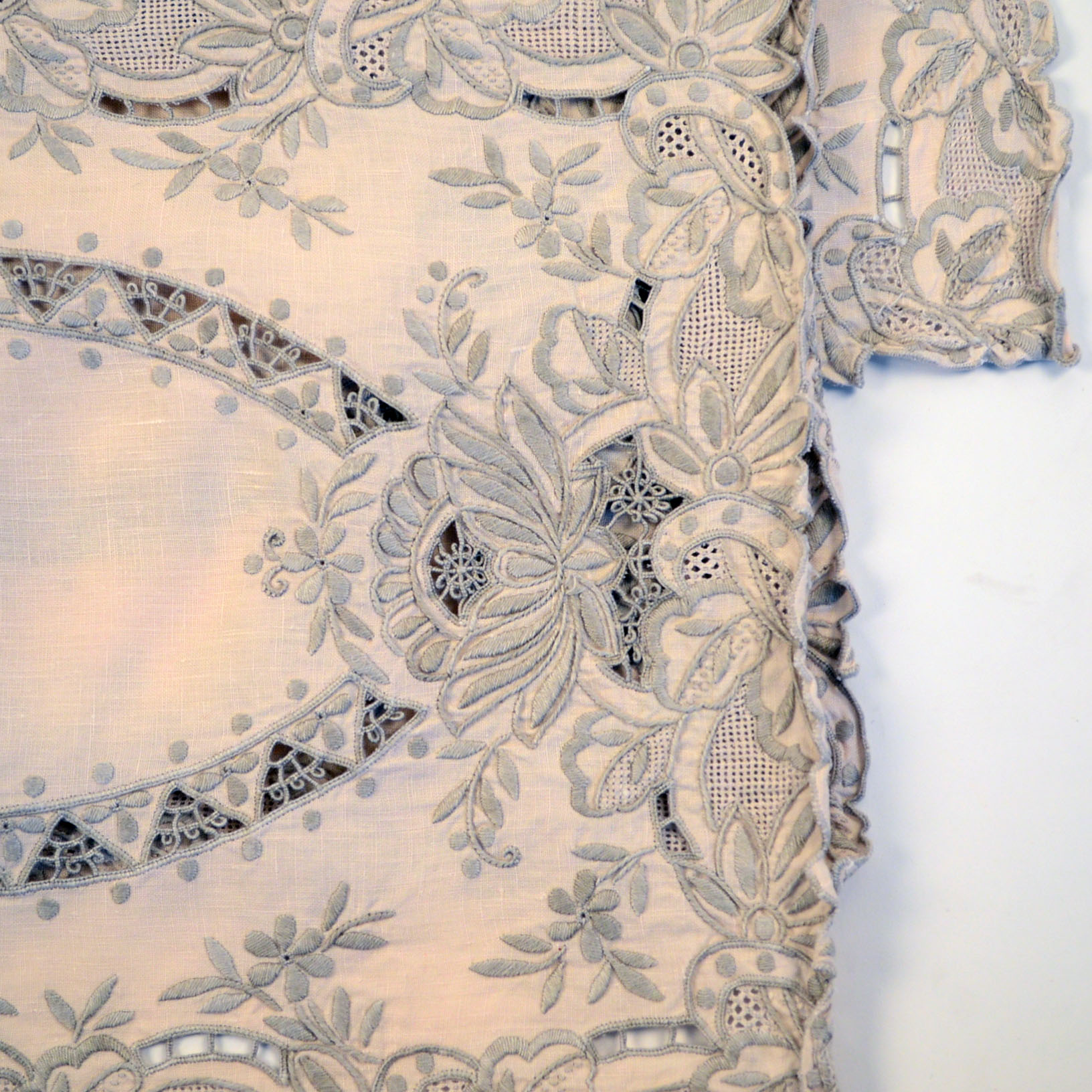 Set of Embroidered Dining Linens