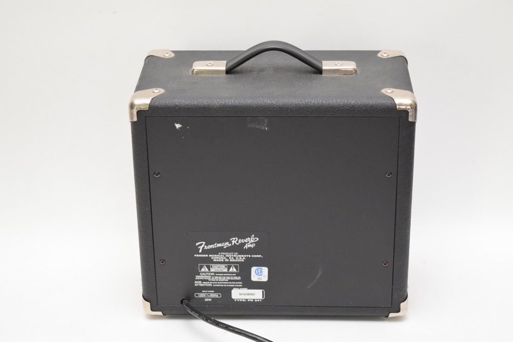 Fender Frontman Reverb Amp and Two Microphone Stands