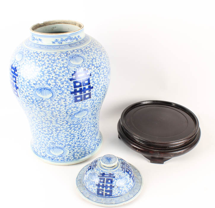 Grouping of Chinese Blue and White Vases.