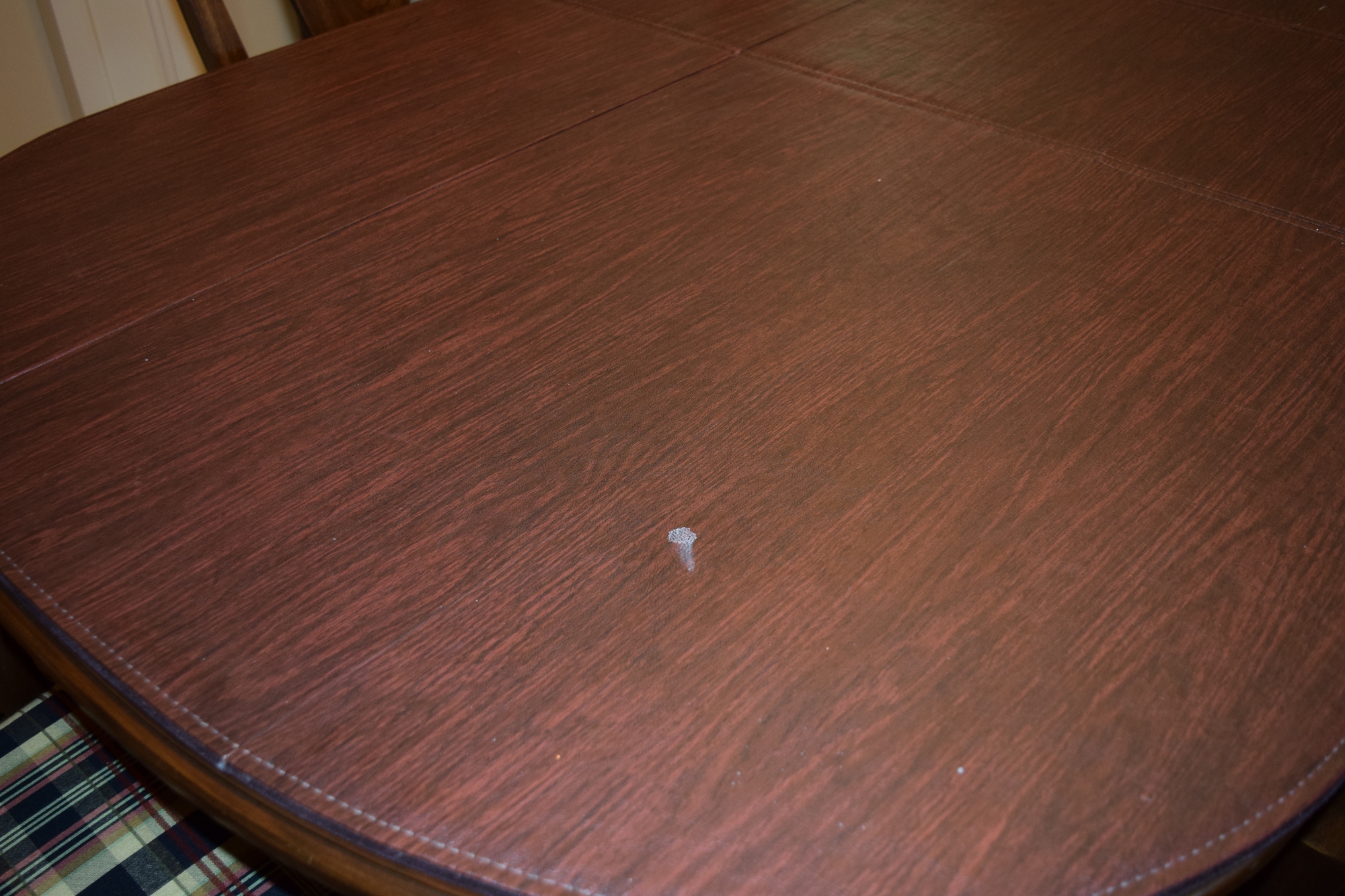 Harden Furniture Co. Queen Anne Style Dining Room Table with Six Chairs