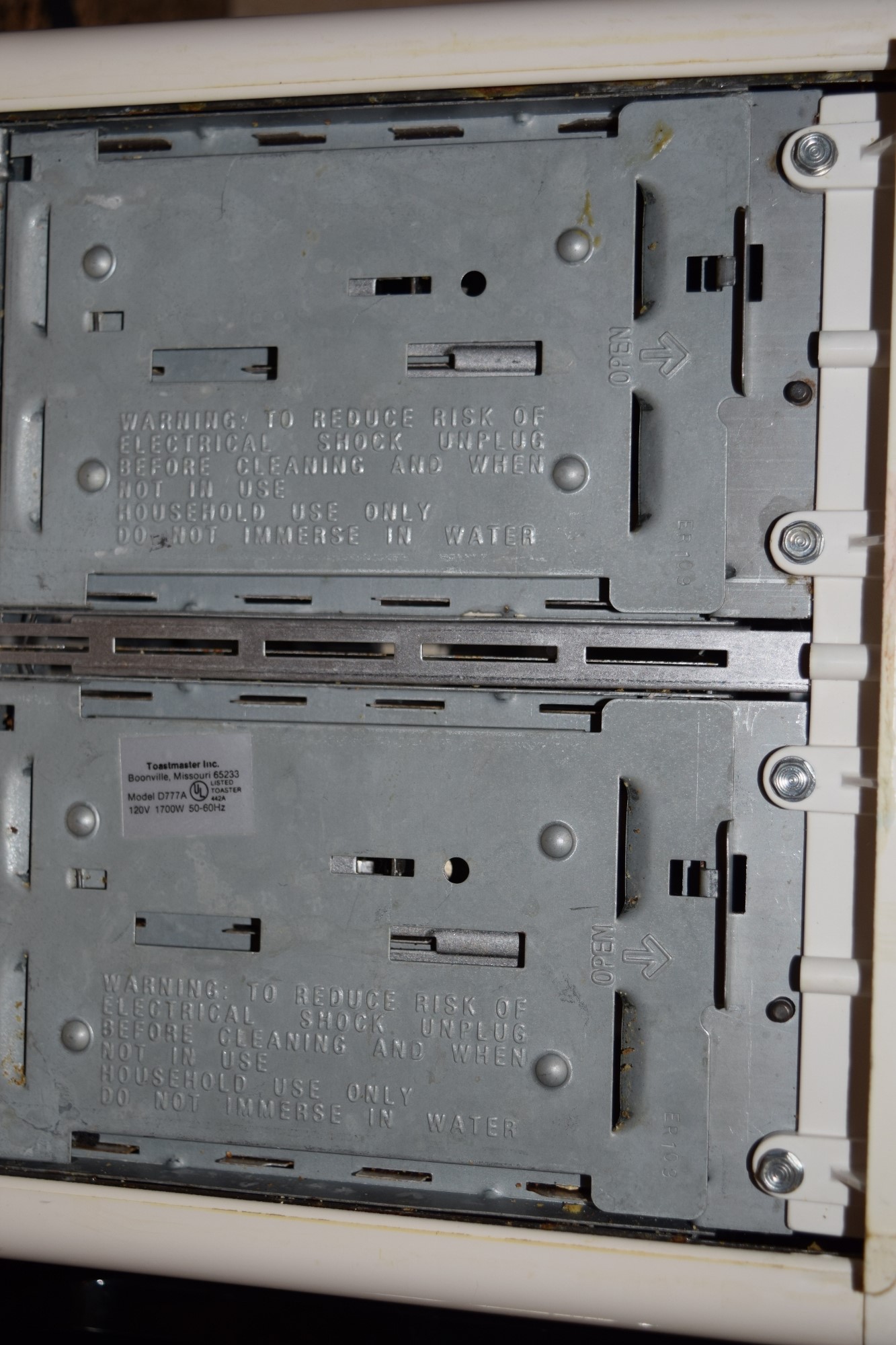 Cuisinart Thermal Carafe Coffee Maker and Toastmaster Toaster