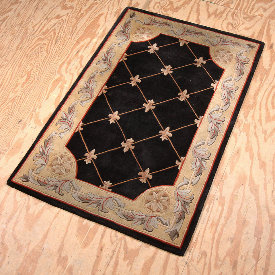 Black Fleur De Lis Classical Style Accent Rug