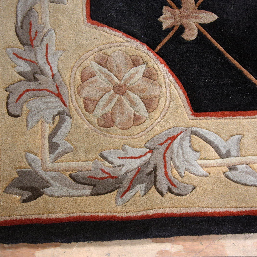 Black Fleur De Lis Classical Style Accent Rug