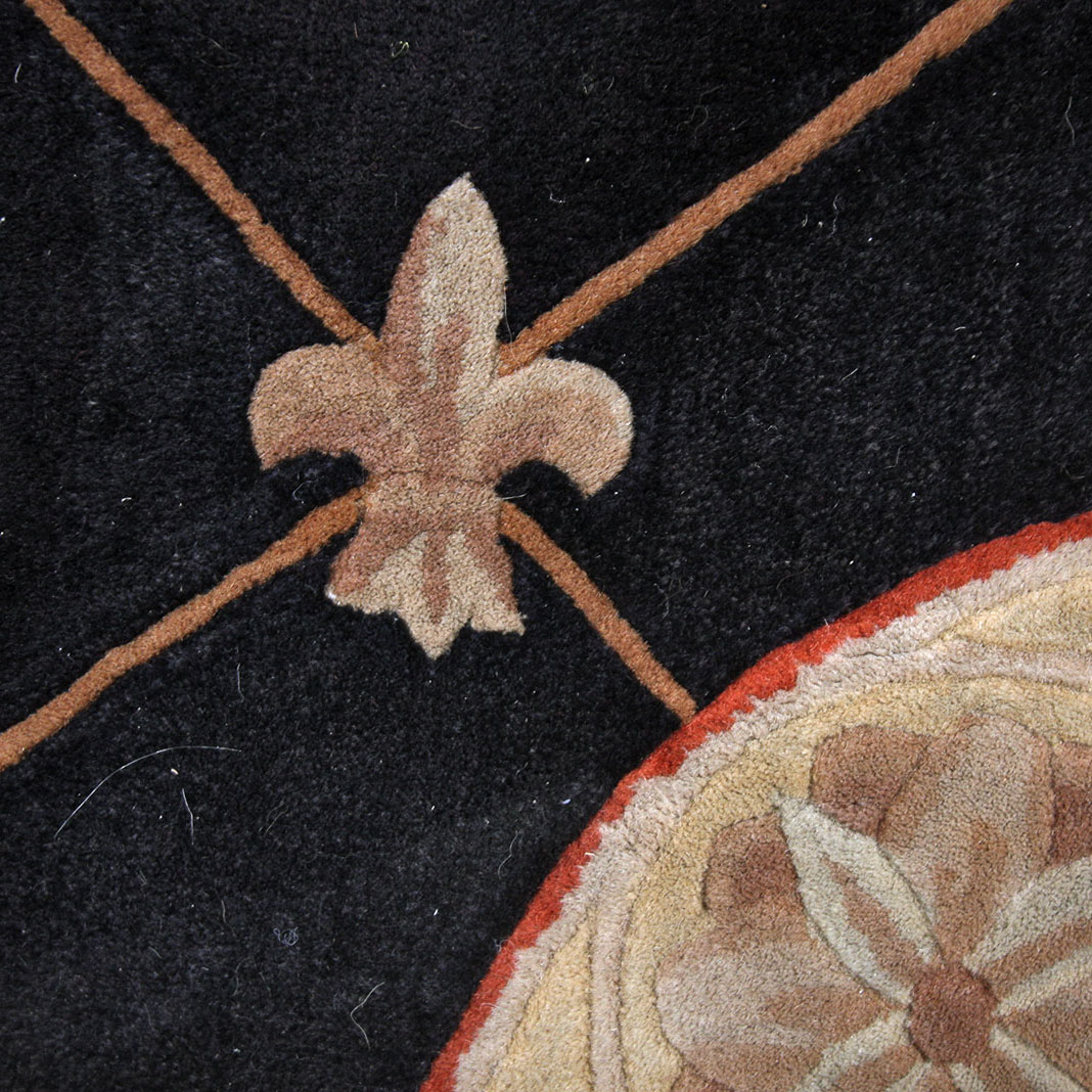 Black Fleur De Lis Classical Style Accent Rug